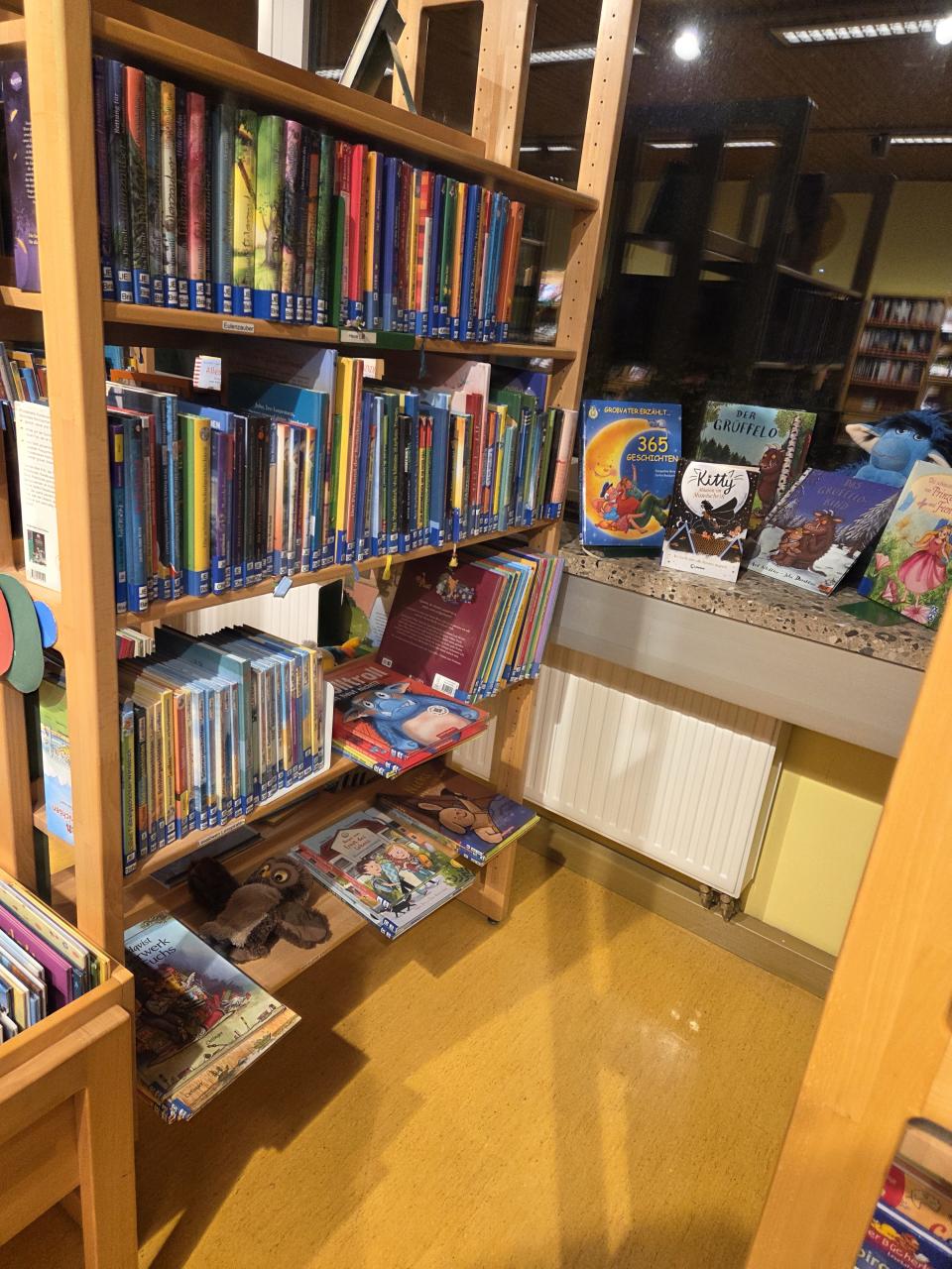 Foto Bücherregal Kinder